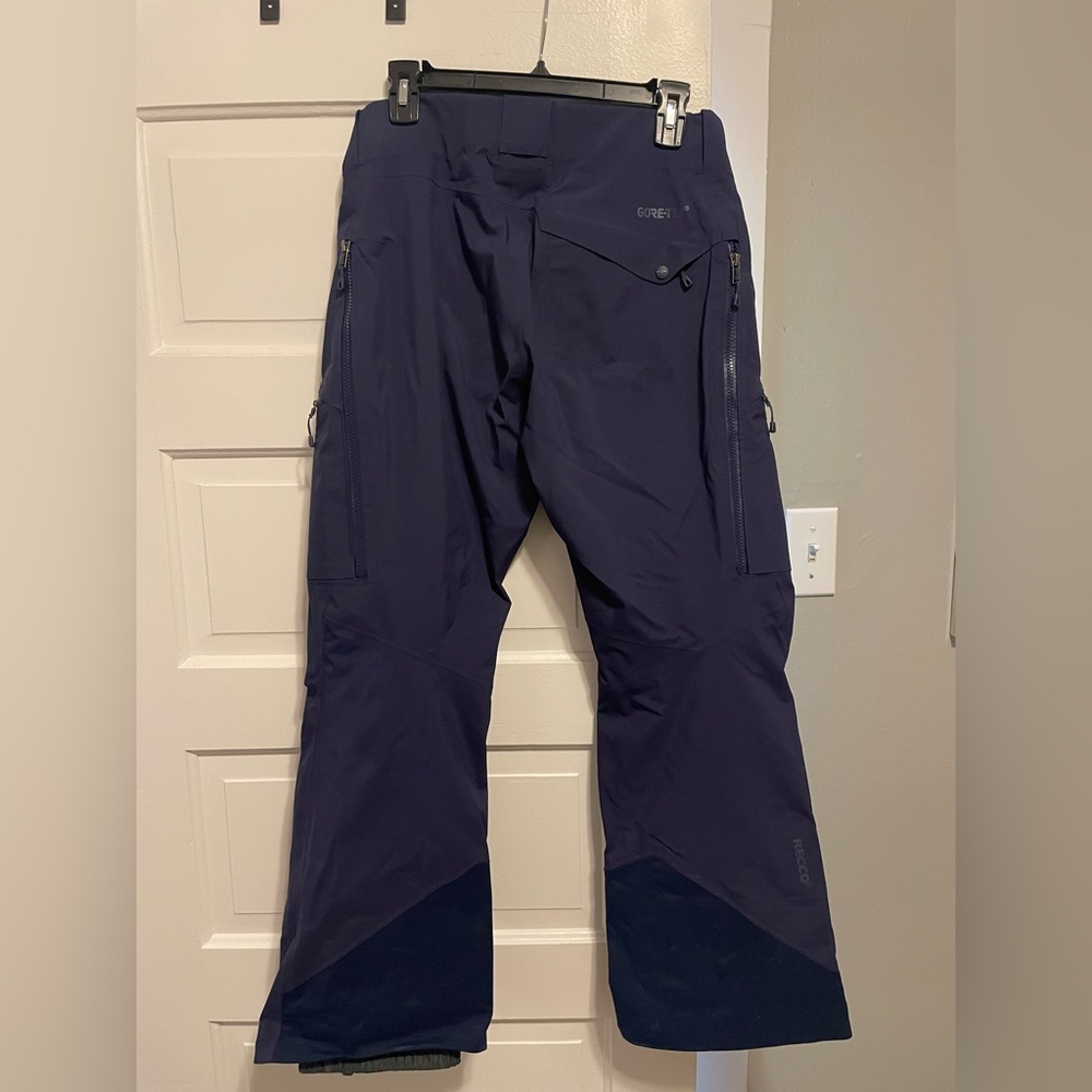 Patagonia Ski Pants - Picture 4 of 6